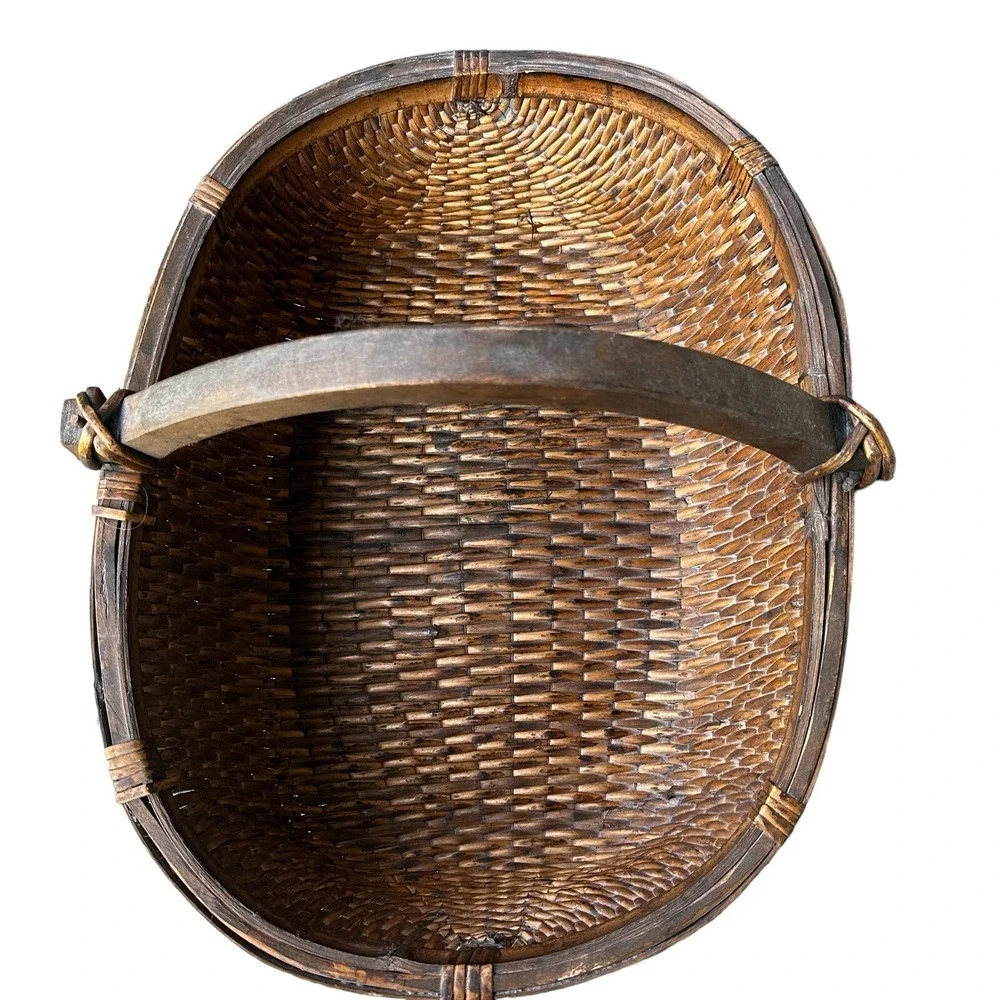 VTG Antique Asian Willow Basket 18x13x12 Inch Wood Handle Large‎ Hand Woven